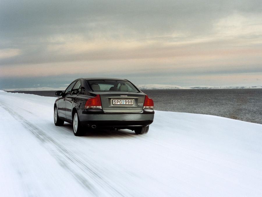  Volvo S60 AWD 2002 года  (фото 3 из 13)